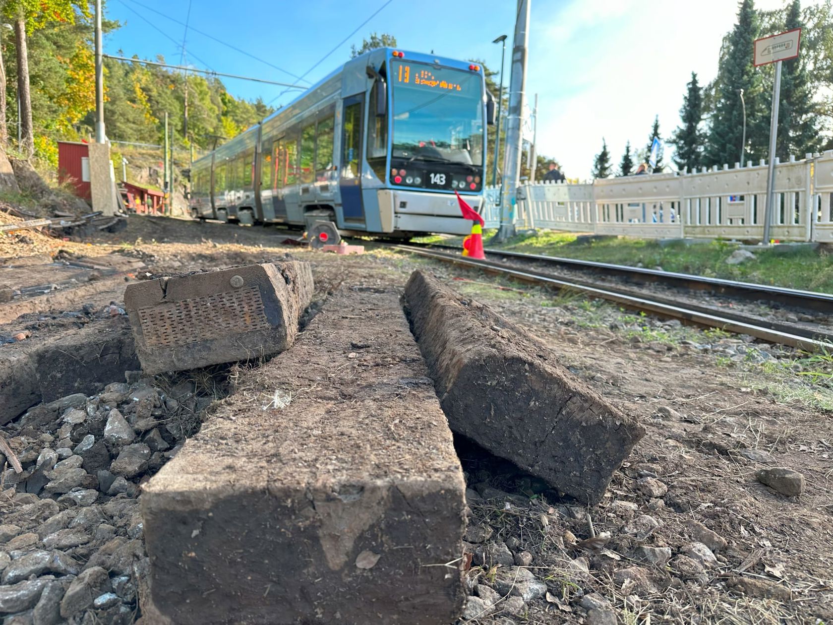 Fra mandag morgen innføres det flere tiltak for å bedre trafikksikkerheten i Kongsveien i anleggsperioden. 