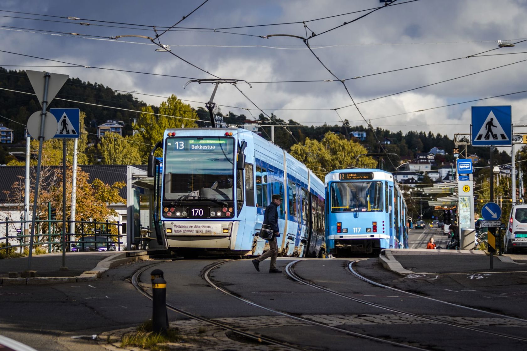 Sporveien anbefaler å la bilen stå når anleggsarbeid starter i Storokrysset førstkommende mandag 19. september. Foto: Sporveien