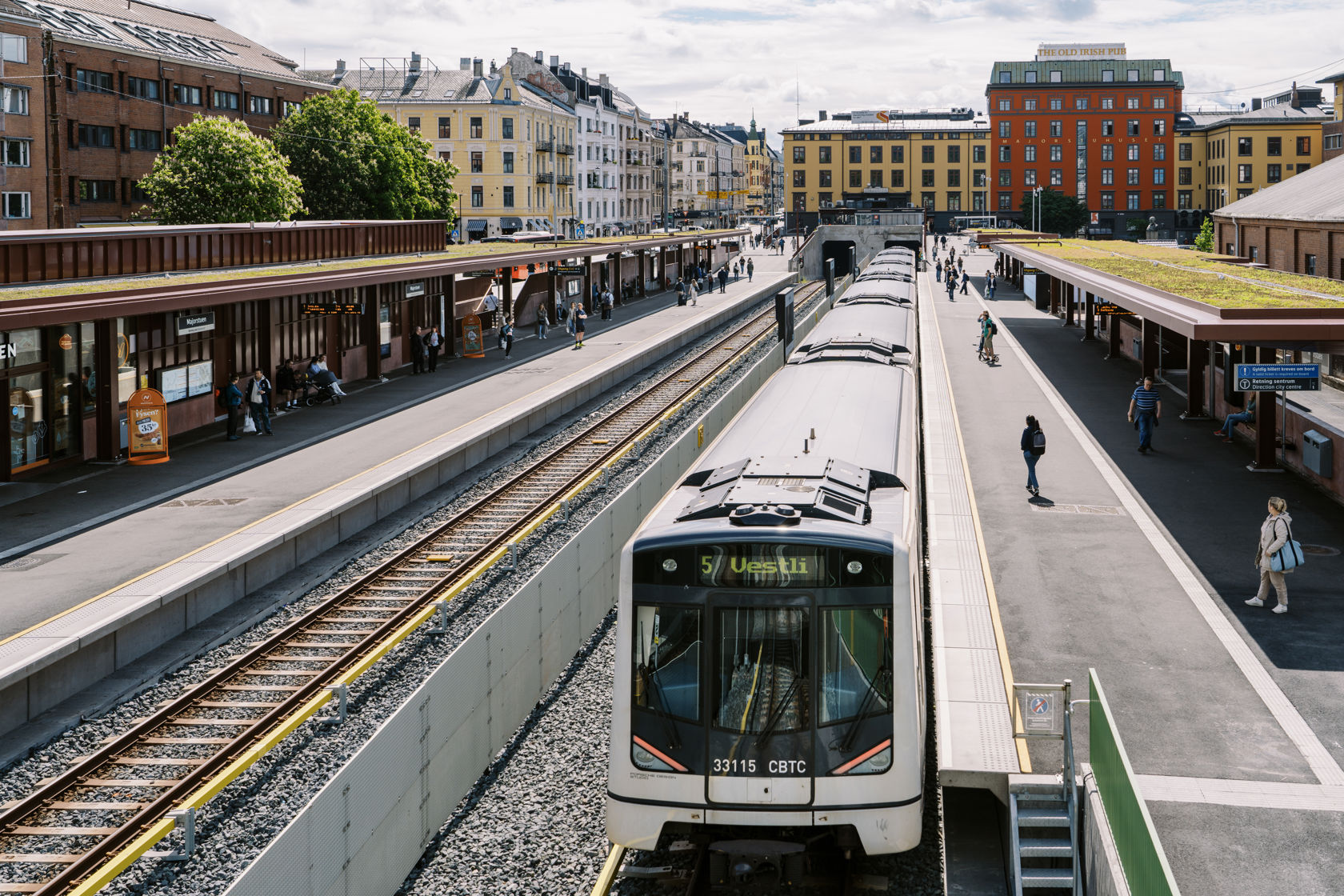 Majorstuen T-banestasjon etter oppgradering i 2025.