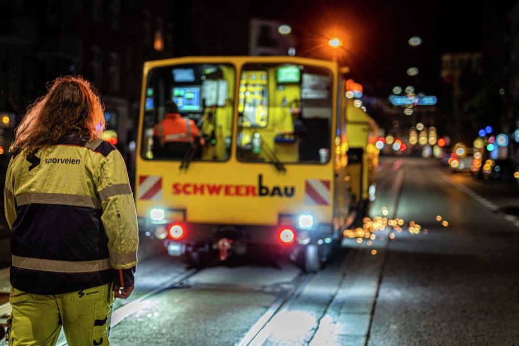 Skinnesliping i Kirkeveien på Majorstuen. Foto: Sporveien